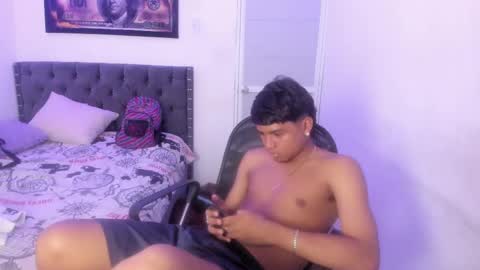 master_boy28 online show from March 2025 04:27:02 AM