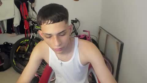 master_boy28 online show from April 2026 05:39:02 PM