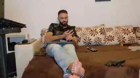 Snapshot of master_roberto333 chatting on October 2025 08:41:02 PM SIR online show from October 2025 08:41:02 PM