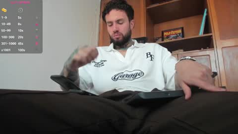 Snapshot of master_steven_01 chatting on June 2026 10:52:02 PM steven online show from June 2026 10:52:02 PM