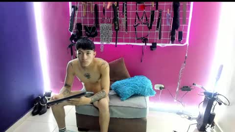 Axel And Melany online show from April 2026 12:39:01 PM