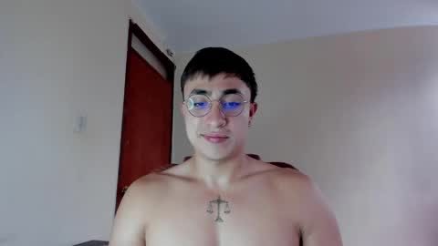 Snapshot of masterfiterotic chatting on March 2025 09:05:02 PM masterfiterotic online show from March 2025 09:05:02 PM