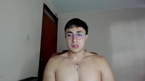 Snapshot of masterfiterotic chatting on March 2025 09:37:01 PM masterfiterotic online show from March 2025 09:37:01 PM