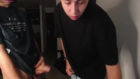 Snapshot of masters_boys chatting on December 2024 08:11:02 AM KONAN online show from December 2024 08:11:02 AM