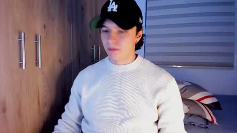mastrangelo_x online show from June 2026 05:01:02 AM