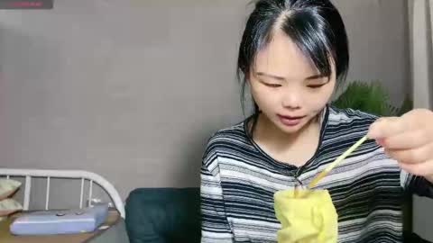 Snapshot of masubaby chatting on November 2025 02:33:01 AM SuSu online show from November 2025 02:33:01 AM