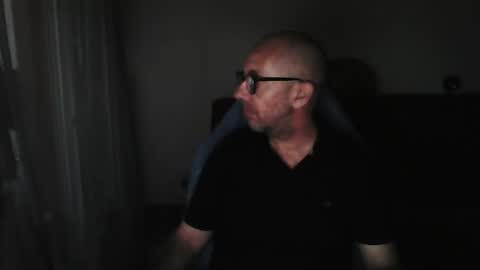 mat11efou online show from October 2025 05:41:02 PM