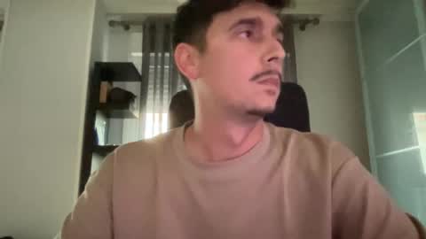 Aaron online show from November 2025 04:29:01 PM