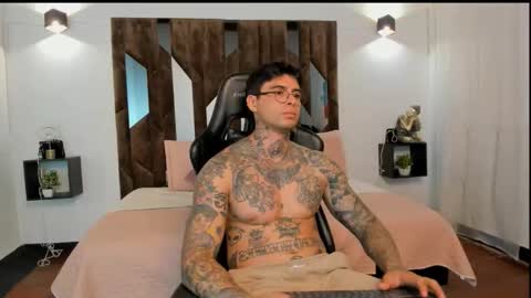 mateo_dilucajs1 online show from October 2025 10:09:01 PM