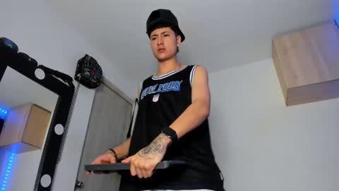 Snapshot of mateo_escobar chatting on September 2025 04:12:02 AM mateo_escobar online show from September 2025 04:12:02 AM