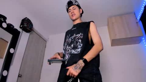 Snapshot of mateo_escobar chatting on September 2025 12:44:01 AM mateo_escobar online show from September 2025 12:44:01 AM