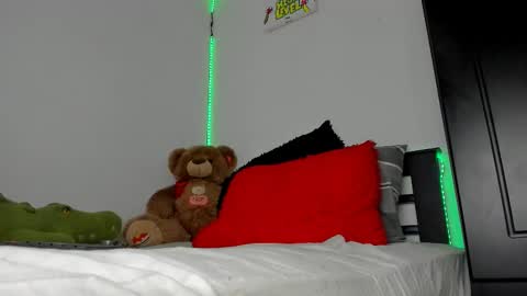 mateo_escobar online show from January 2026 12:16:01 AM