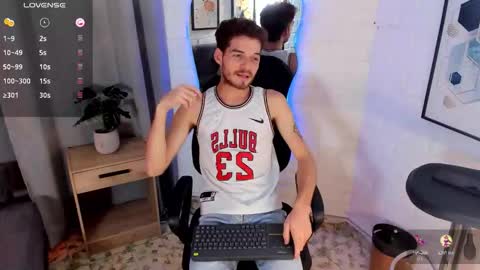 MATEO HUNTER online show from November 2025 05:07:02 AM