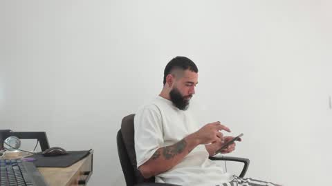 Matheus     online show from December 2024 08:32:02 PM
