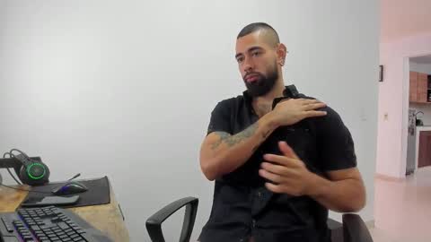 Snapshot of matheusbeard2 chatting on October 2025 04:15:02 PM Matheus online show from October 2025 04:15:02 PM