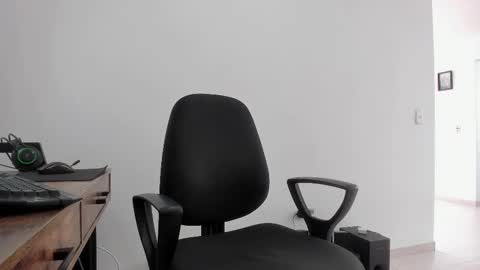 Snapshot of matheusbeard2 chatting on October 2025 02:40:01 PM Matheus online show from October 2025 02:40:01 PM