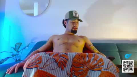 STRURIBE ON INSTAGRAM online show from October 2025 07:37:01 PM