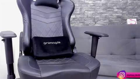 Mathew Independent model online show from October 2025 06:32:02 AM