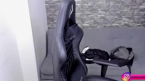 Mathew Independent model online show from November 2025 06:35:01 AM