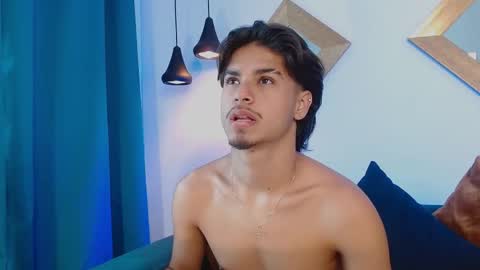 Snapshot of mathewadams chatting on November 2025 06:29:01 PM Mathew online show from November 2025 06:29:01 PM