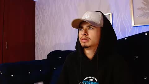 Mathew online show from November 2025 06:39:01 PM