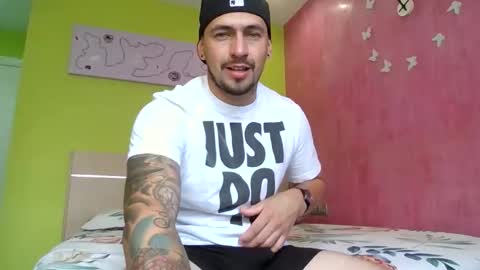 Snapshot of mathias_scoth1 chatting on September 2025 10:59:01 AM INST. cesar colombia19 online show from September 2025 10:59:01 AM