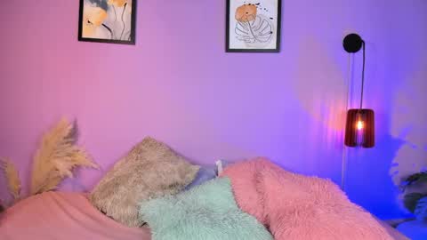 Mati  online show from April 2026 09:19:01 PM