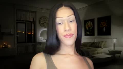 Snapshot of matrixprincess chatting on October 2025 08:31:01 PM MOLLY MILLS online show from October 2025 08:31:01 PM