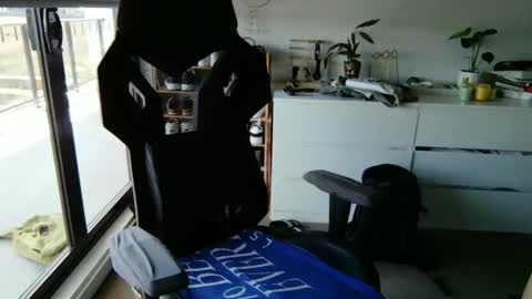 Snapshot of matt89aus chatting on December 2024 02:58:01 AM MRD online show from December 2024 02:58:01 AM