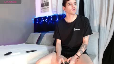 ---Matteo--- online show from November 2025 08:51:05 AM