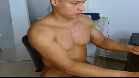 matteo_fit online show from September 2025 04:03:02 AM