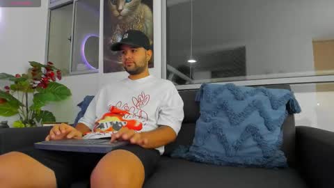 Snapshot of mattmeness chatting on October 2025 09:17:01 AM MattMeness online show from October 2025 09:17:01 AM