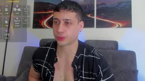 Snapshot of mattsaill_ chatting on October 2025 01:42:02 PM mattsaill_ online show from October 2025 01:42:02 PM