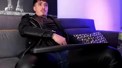 Snapshot of mattytwink69 chatting on January 2025 09:45:01 PM Matt online show from January 2025 09:45:01 PM