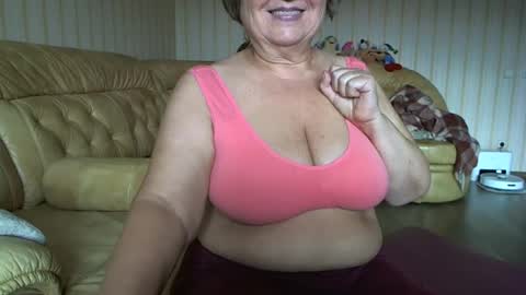 Snapshot of mature_cat chatting on July 2026 07:57:01 AM Cat online show from July 2026 07:57:01 AM