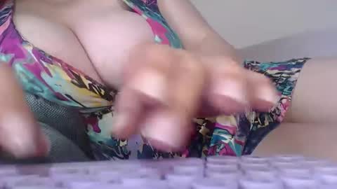 Snapshot of matureboobsbig chatting on March 2026 12:20:01 PM matureboobsbig online show from March 2026 12:20:01 PM