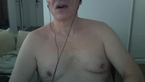 Snapshot of maturehotman chatting on February 2025 09:54:01 AM maturehotman online show from February 2025 09:54:01 AM