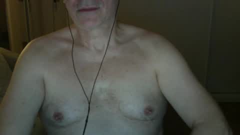 Snapshot of maturehotman chatting on February 2025 07:38:02 PM maturehotman online show from February 2025 07:38:02 PM
