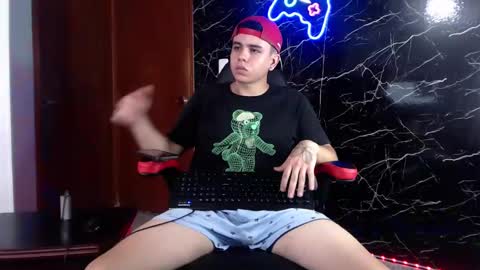 Matias online show from December 2024 10:17:01 PM