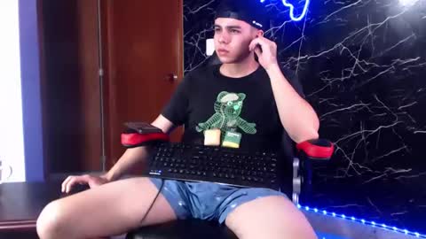 Matias online show from January 2025 12:52:01 PM