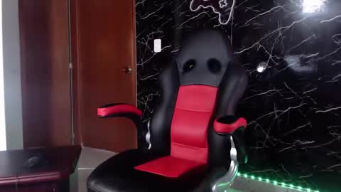 Matias online show from February 2025 01:19:01 PM