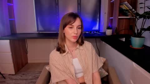 Lucy online show from September 2025 03:27:02 AM