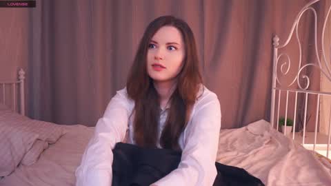 Lily online show from February 2025 04:00:02 PM