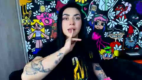 Maurenth  online show from October 2025 01:31:02 AM