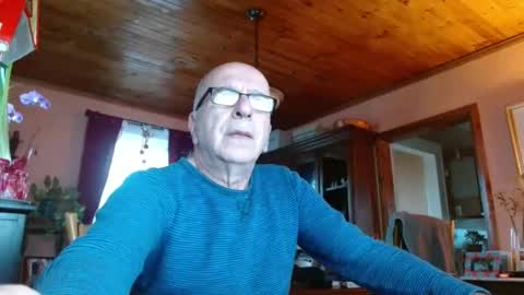 Maurice online show from January 2025 12:43:02 PM