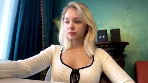 Snapshot of mauriceproenza chatting on June 2026 07:35:02 AM Eva 1st day online show from June 2026 07:35:02 AM