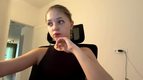 Snapshot of mauriceproenza chatting on July 2026 07:17:02 AM Eva 1st day online show from July 2026 07:17:02 AM