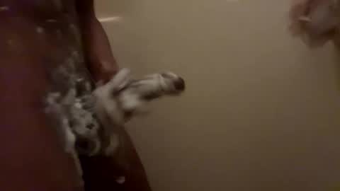 Big gunshots hopefully online show from December 2025 04:47:02 PM