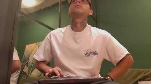 mauromaster10 online show from January 2026 03:32:01 AM