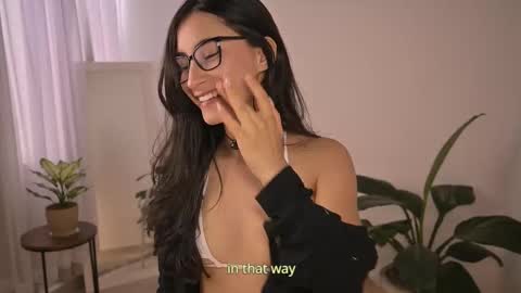 Maria Victoria Schedule 2pm until 9pm GMT-5 online show from October 2025 05:55:01 PM